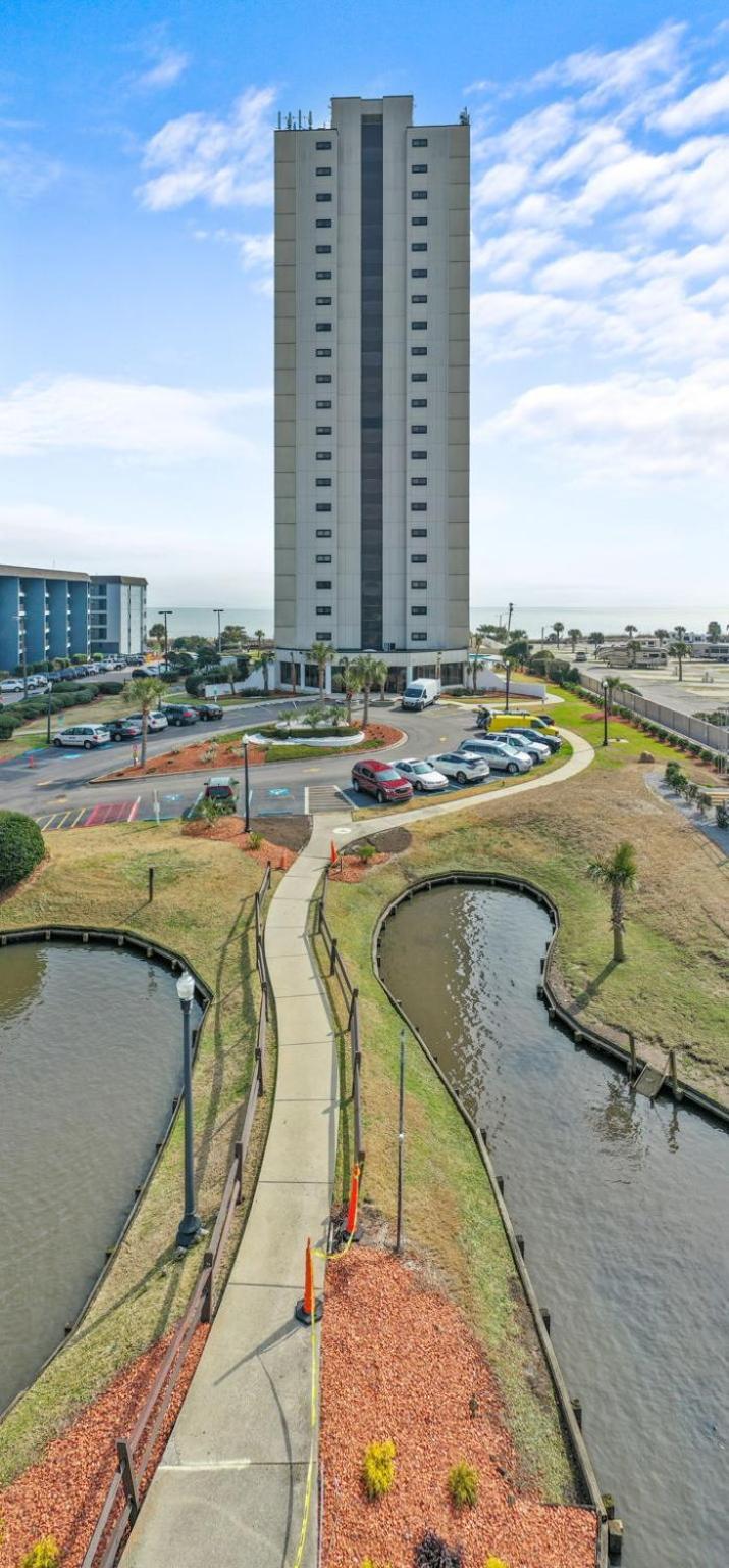 Discover Serenity In Oceanview Apartment